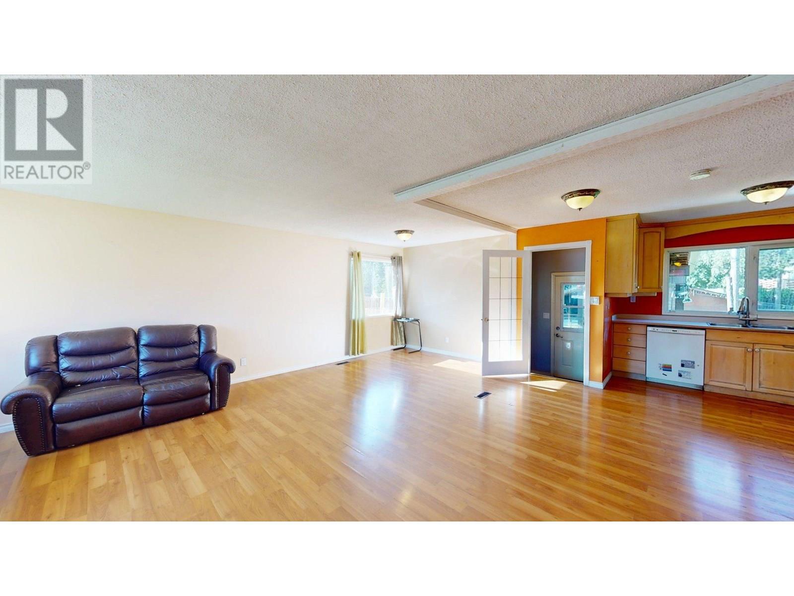 2220 Almond Street