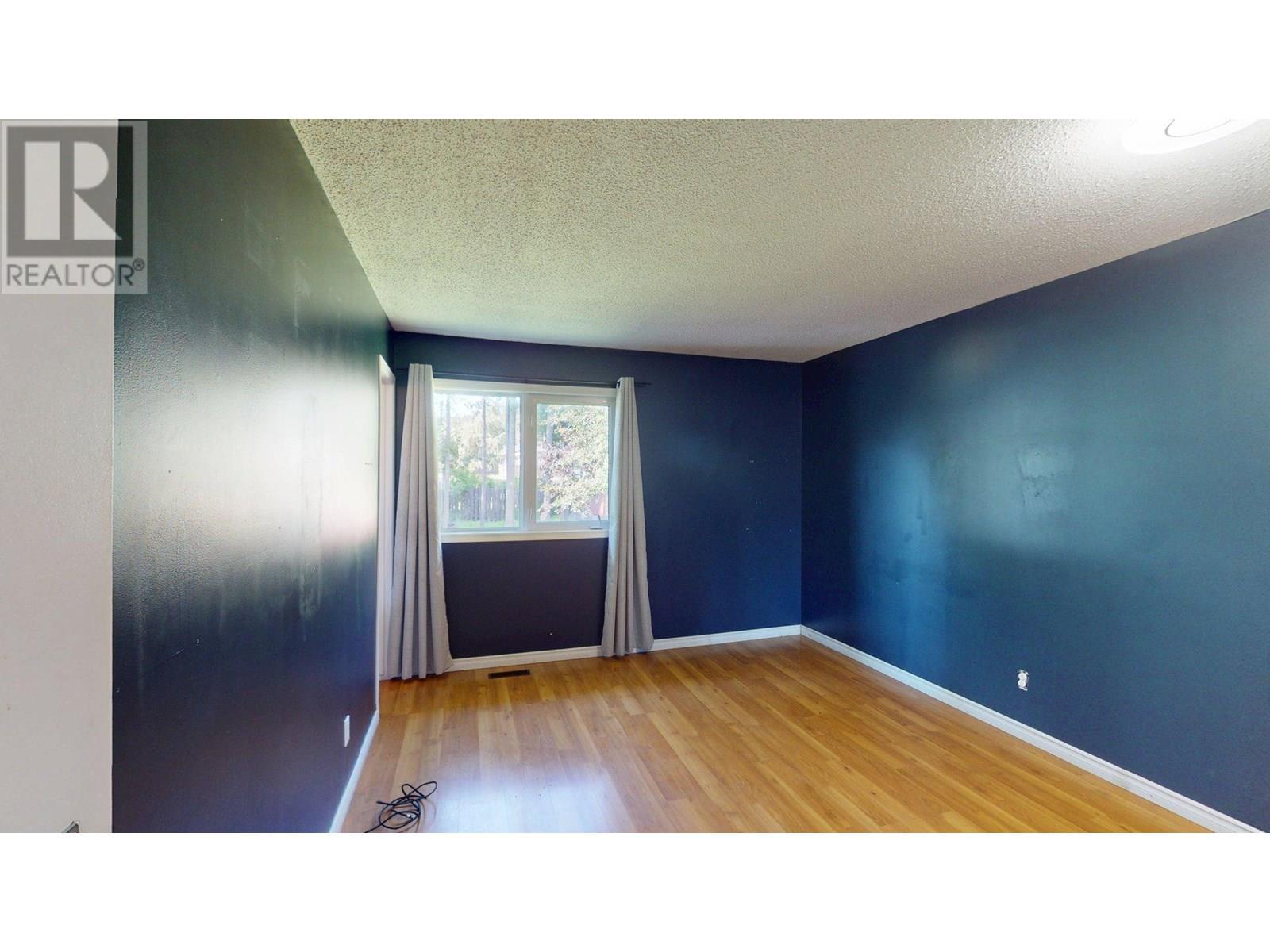 2220 Almond Street