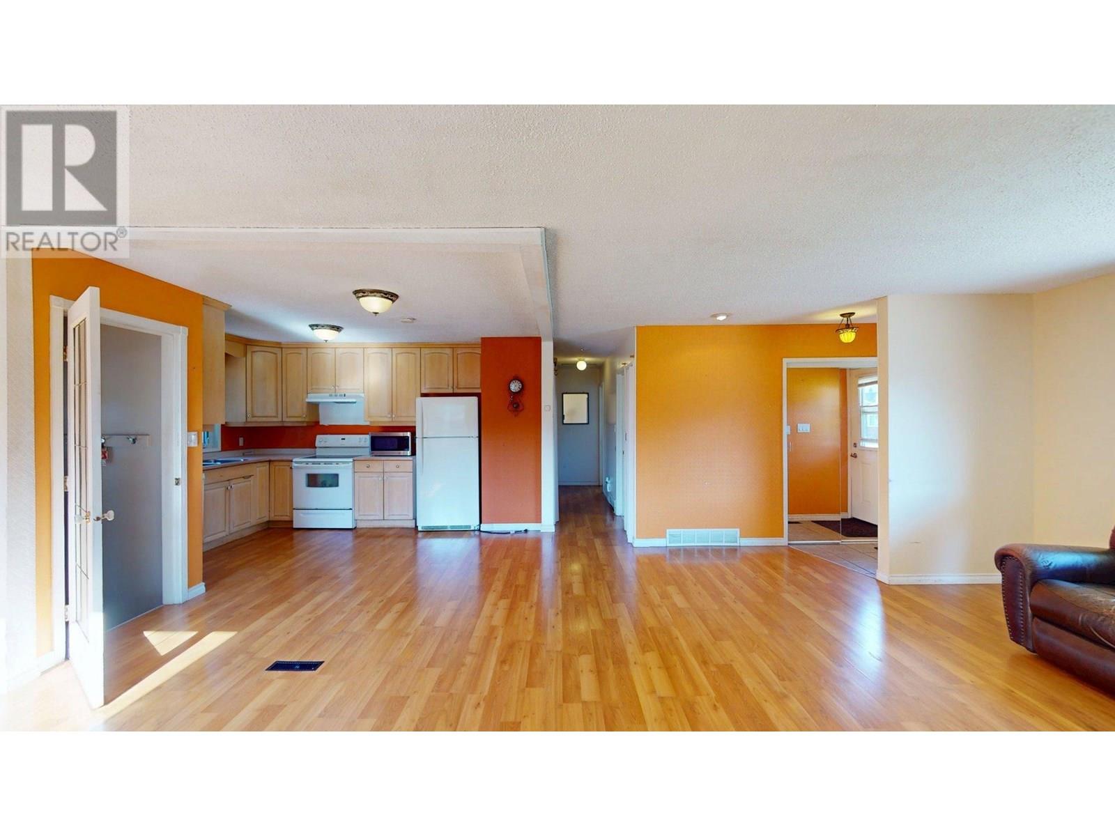 2220 Almond Street