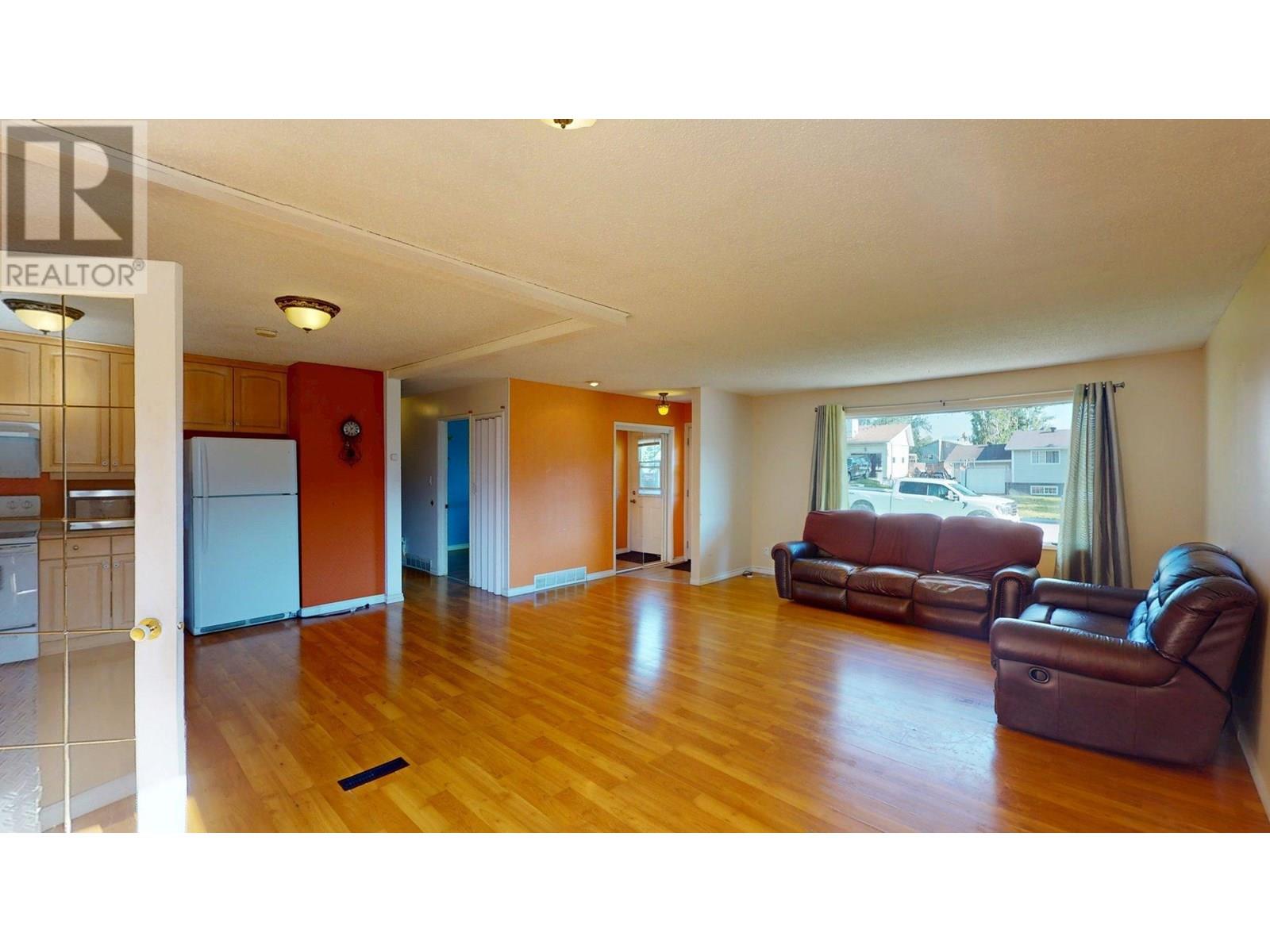 2220 Almond Street