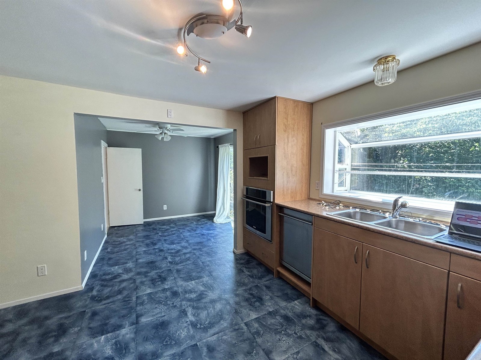 32846 6th Avenue, Mission, British Columbia  V2V 1Y9 - Photo 7 - R3030641