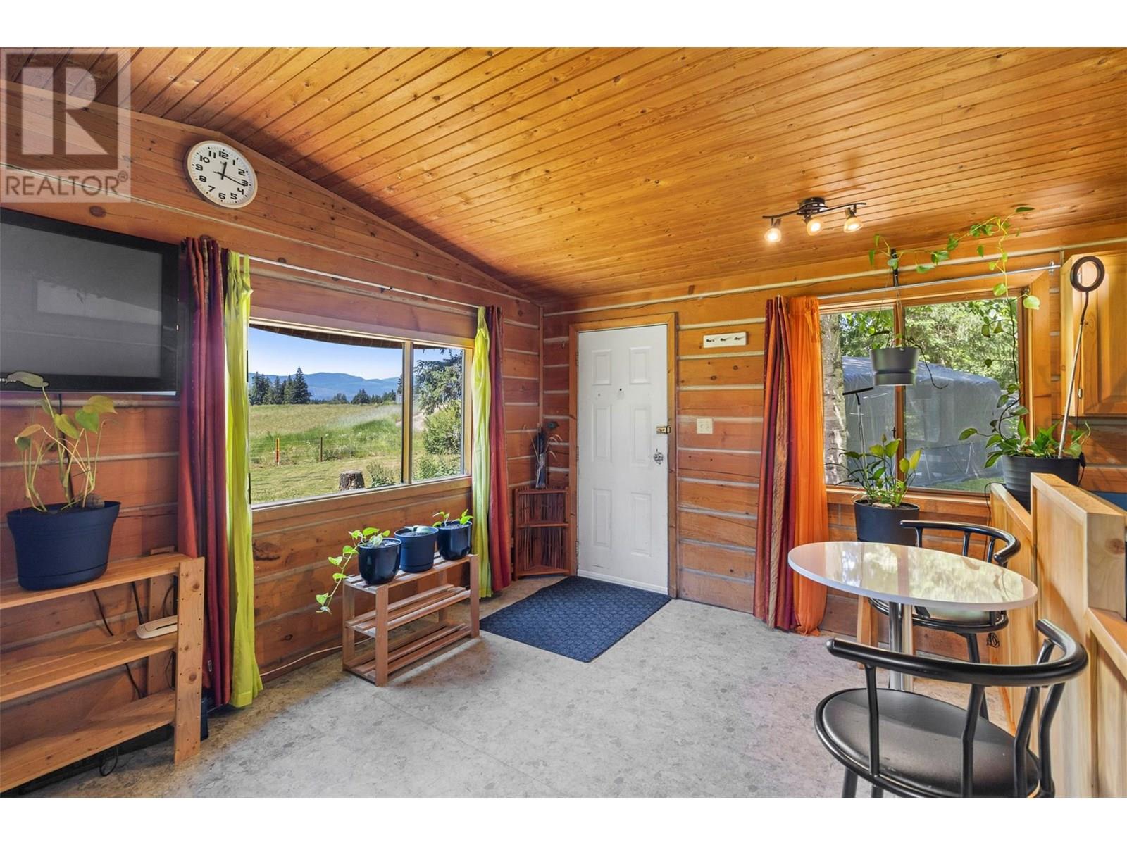 955 Raft River Road, Clearwater, British Columbia  V0E 1N1 - Photo 18 - 10352122