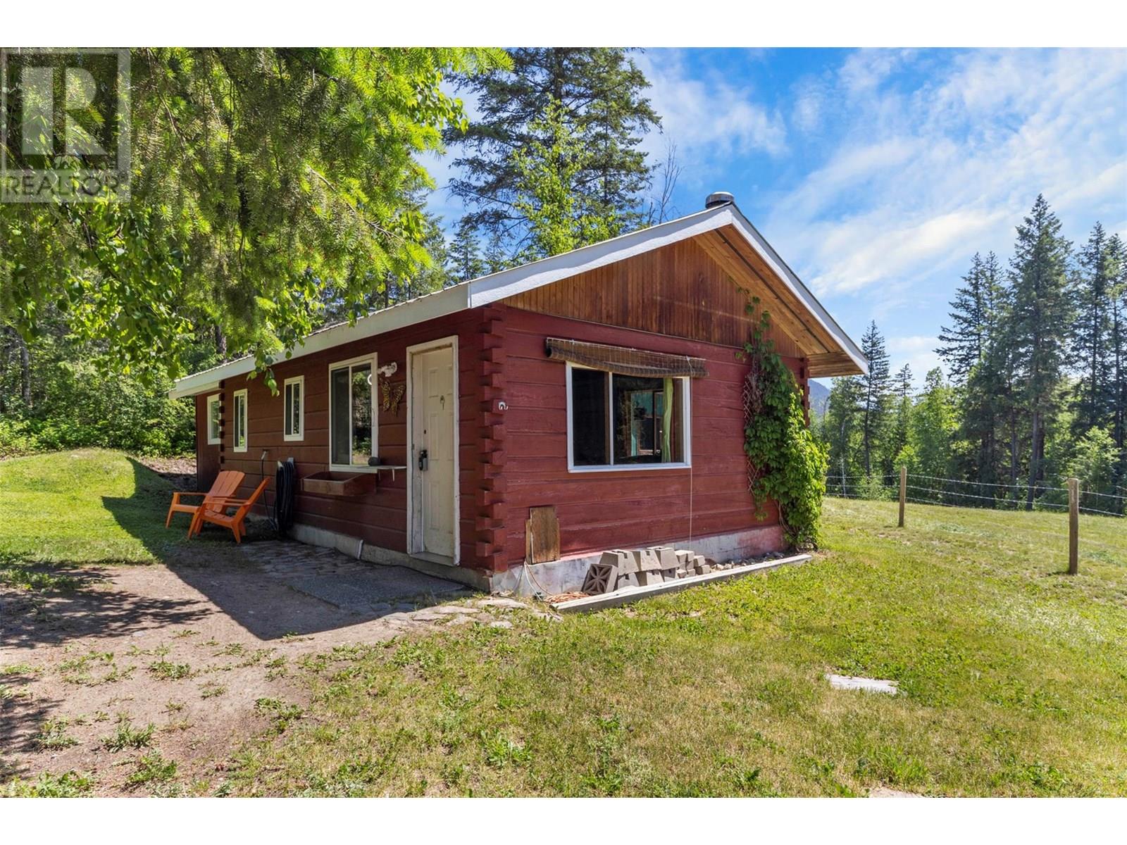 955 Raft River Road, Clearwater, British Columbia  V0E 1N1 - Photo 4 - 10352122