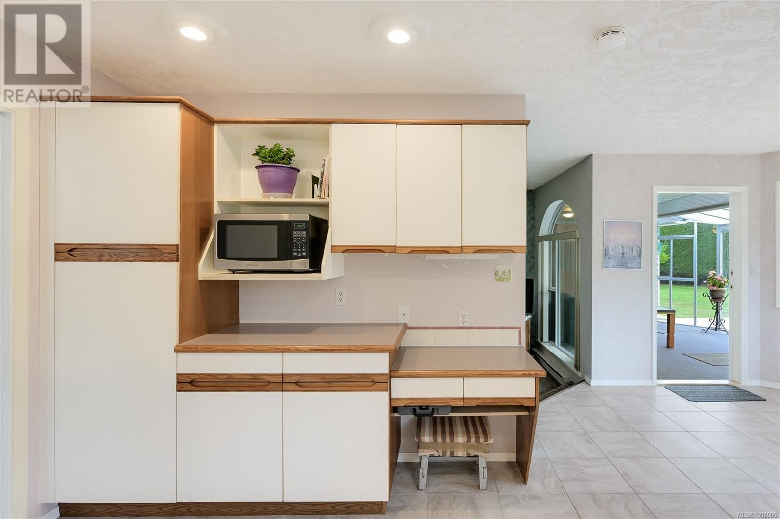 Property at 10978 Cedar Lane image 3