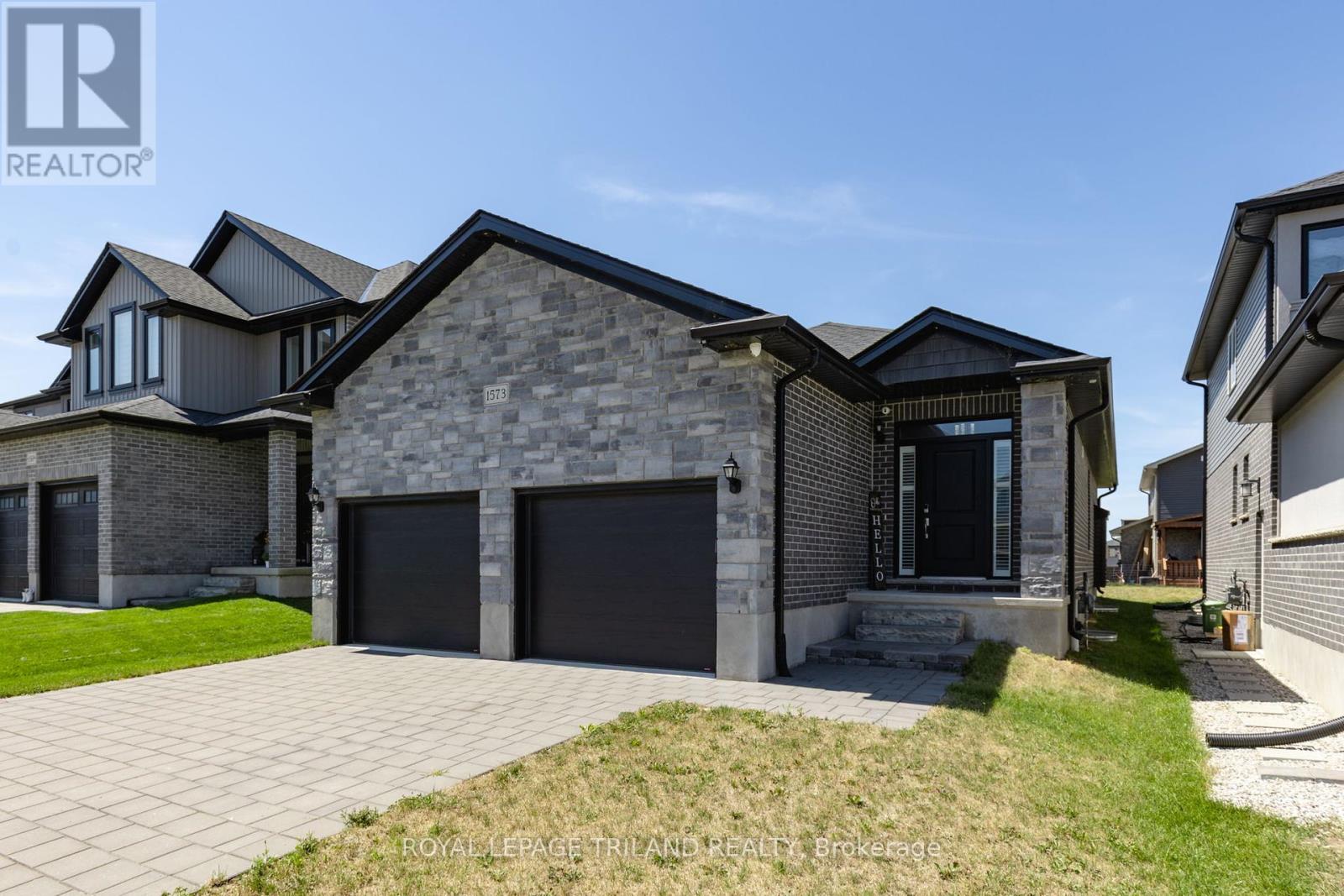 Property at 1573 DREW STREET image 1