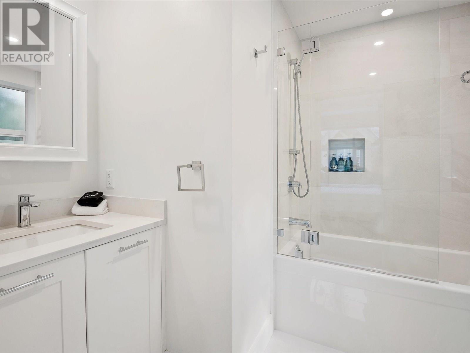 209 4865 Painted Cliff Road, Whistler, British Columbia  V6Z 2W4 - Photo 18 - R3029851