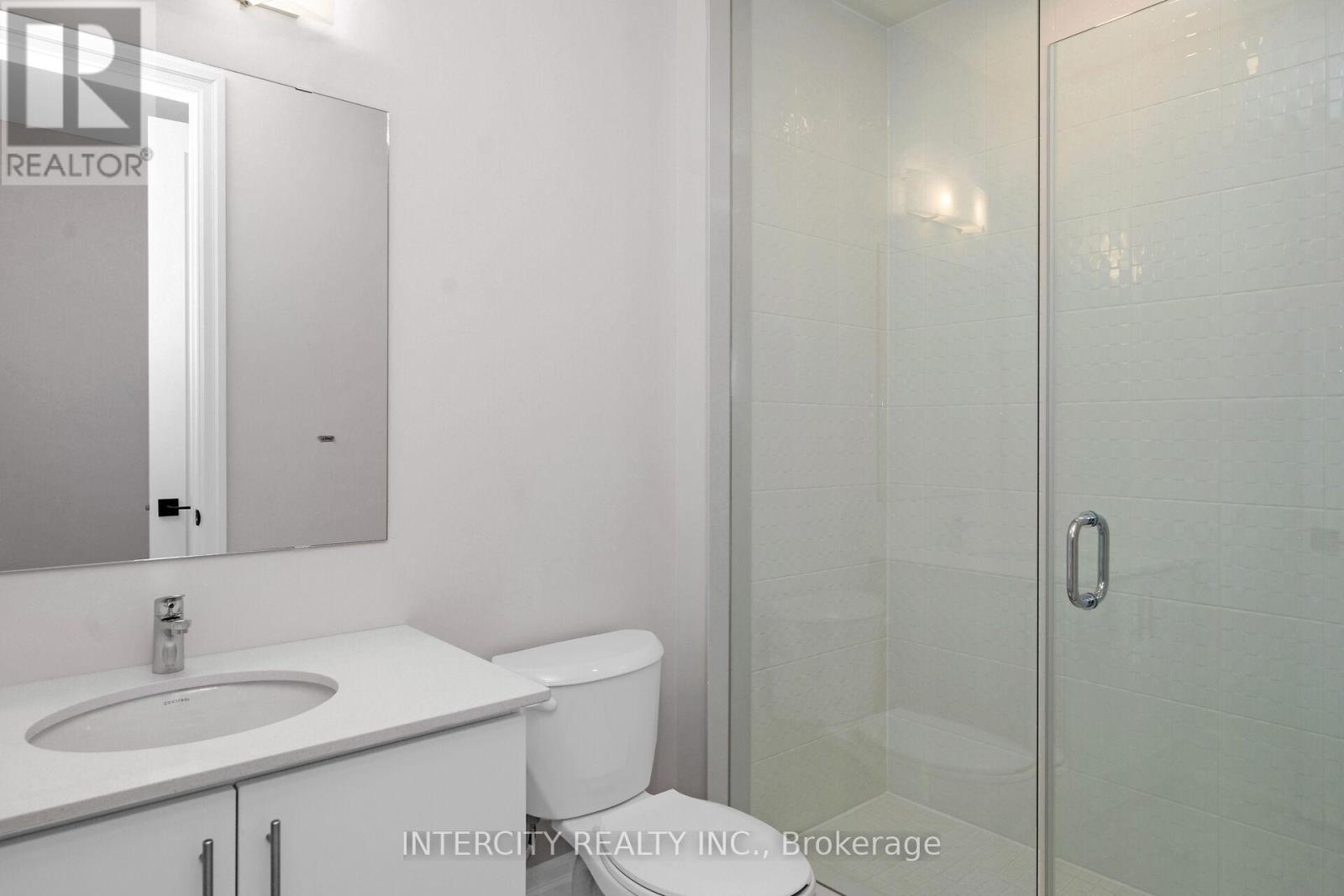 65 Claremont Drive, Brampton (Sandringham-Wellington North), Ontario  L6R 4E7 - Photo 31 - W12303320