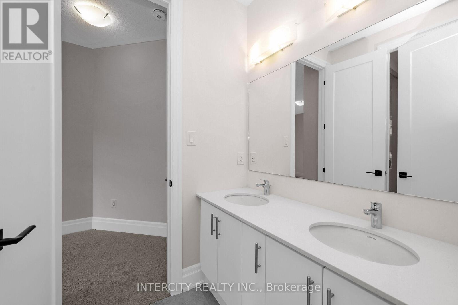 65 Claremont Drive, Brampton (Sandringham-Wellington North), Ontario  L6R 4E7 - Photo 27 - W12303320