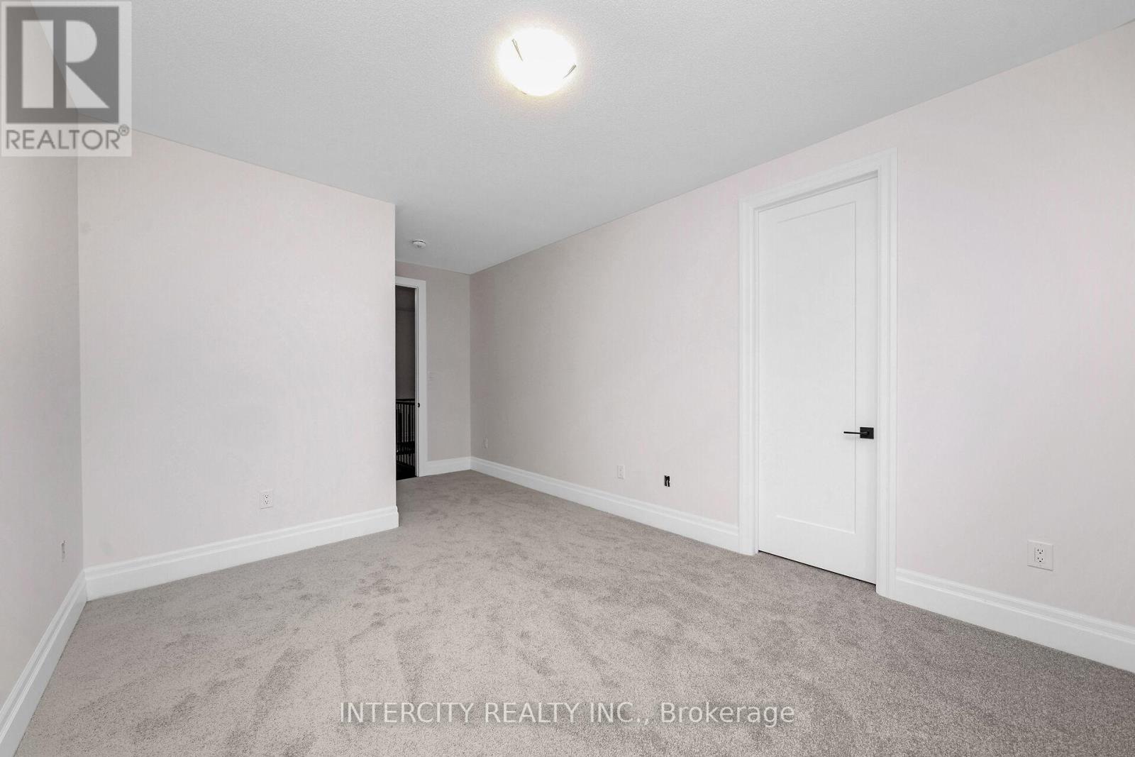 65 Claremont Drive, Brampton (Sandringham-Wellington North), Ontario  L6R 4E7 - Photo 30 - W12303320