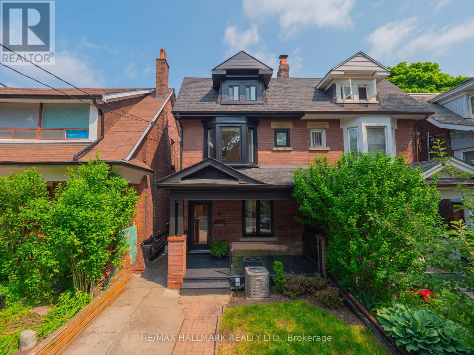 Property at 18 MILLBROOK CRESCENT image 1