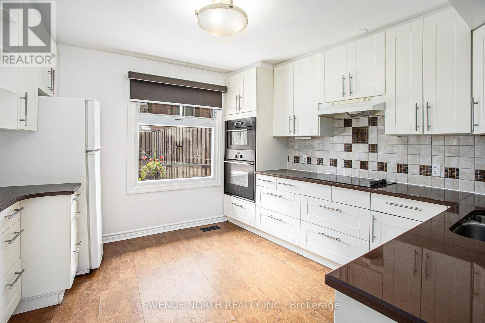 767 A Springland Drive, Ottawa, Ontario  K1V 6L9 - Photo 7 - X12306220