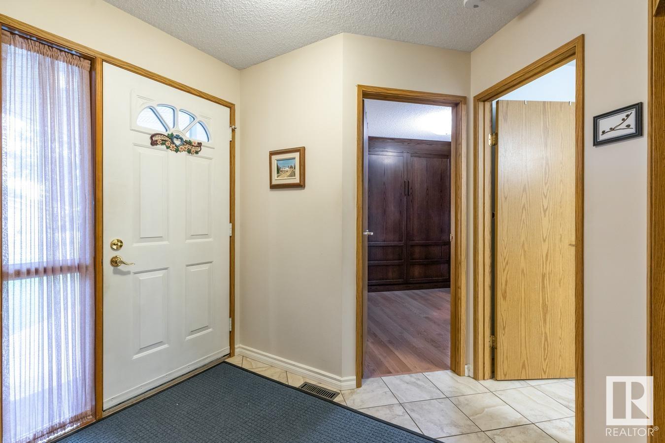 Property at 10860 25 AV NW image 5