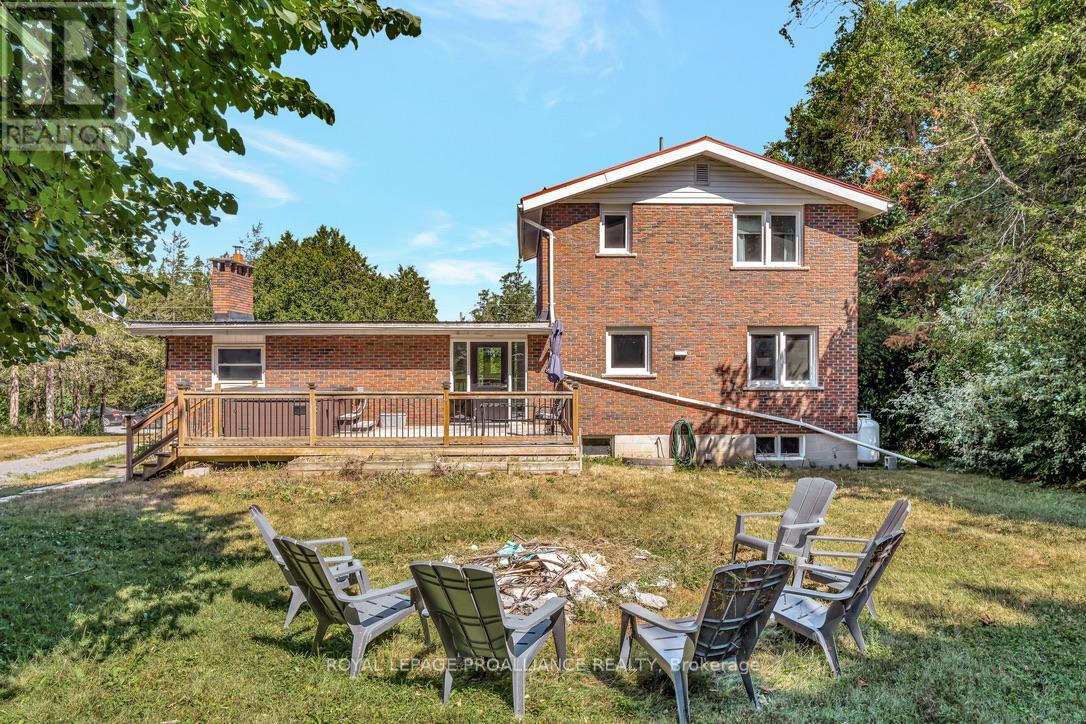 1692 North Big Island Road, Prince Edward County (Sophiasburg Ward), Ontario  K0K 1W0 - Photo 11 - X12305786