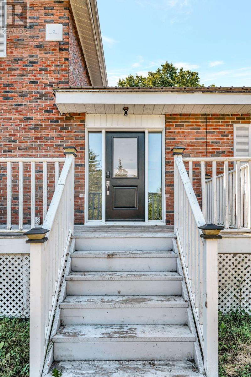 1692 North Big Island Road, Prince Edward County (Sophiasburg Ward), Ontario  K0K 1W0 - Photo 18 - X12305786