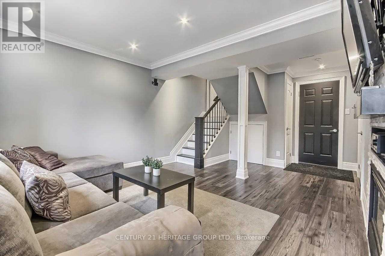 17 Stiles Avenue, Aurora, Ontario  L4G 7N3 - Photo 10 - N12306248