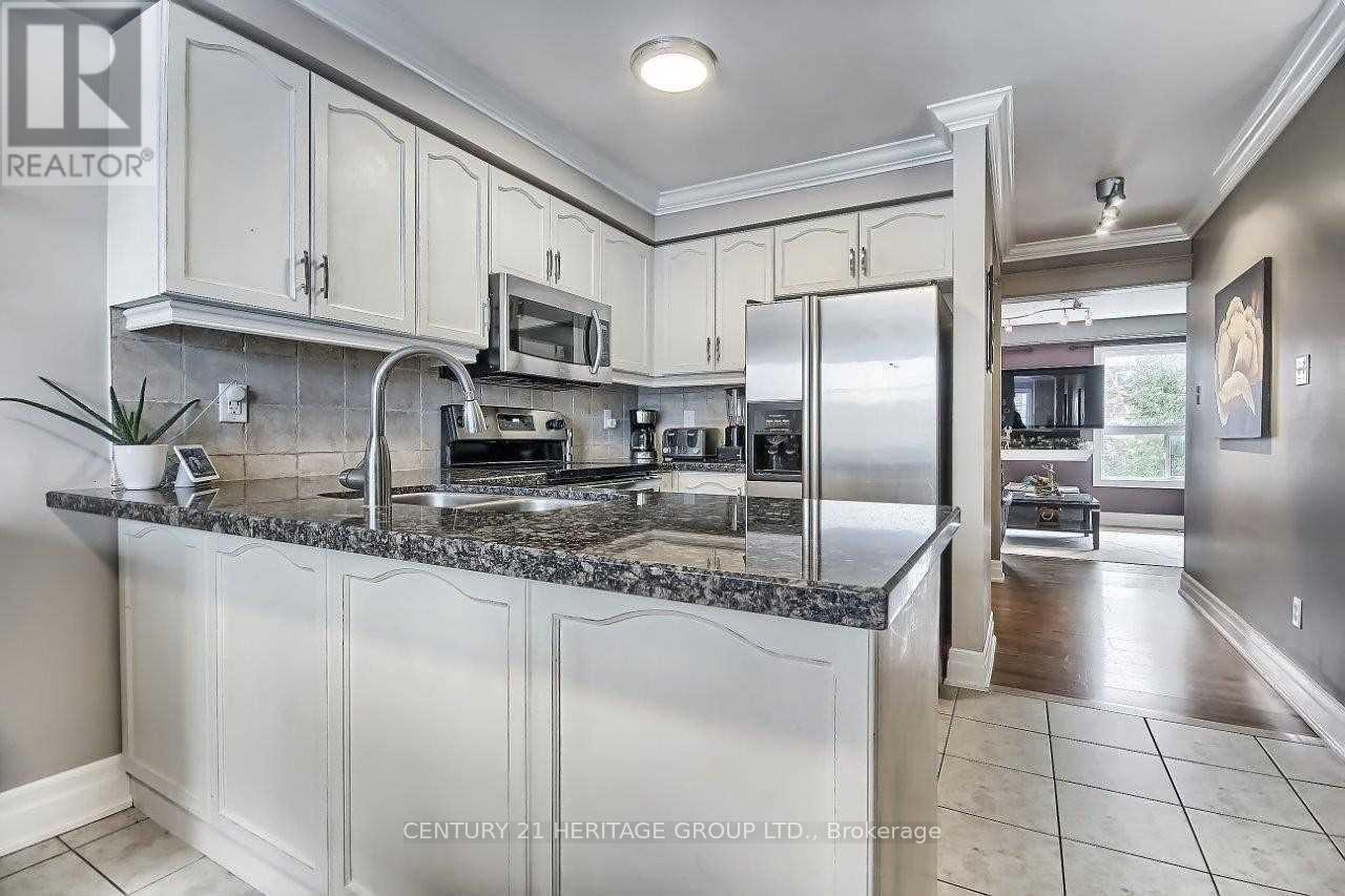 17 Stiles Avenue, Aurora, Ontario  L4G 7N3 - Photo 5 - N12306248