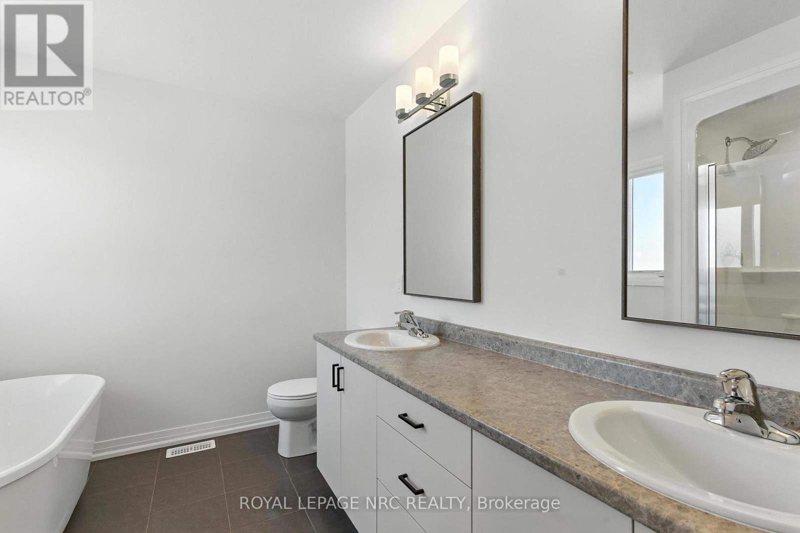1022 Kraft Road N, Fort Erie, Ontario  L2A 4M4 - Photo 26 - X12305333