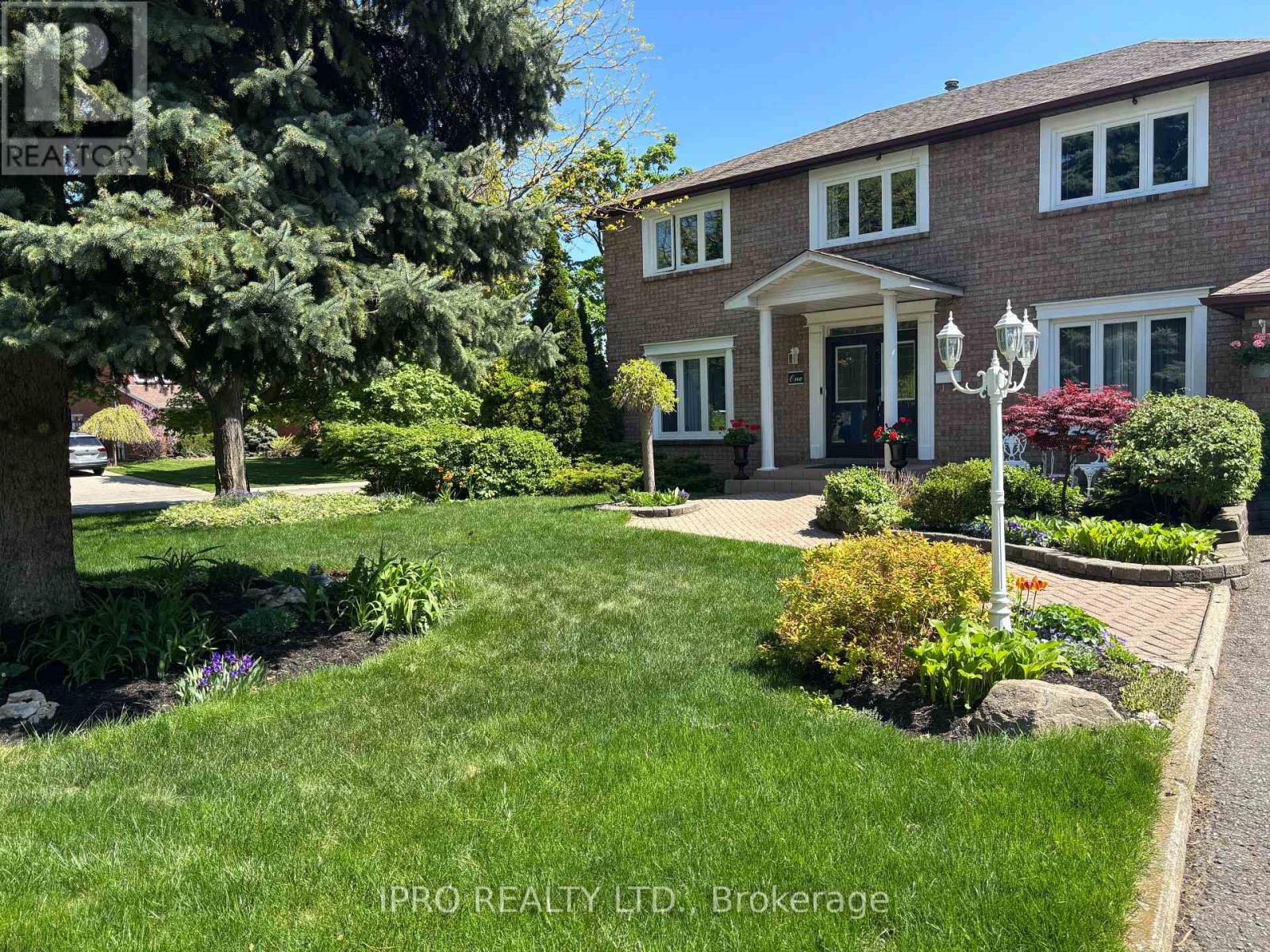 Property at 1 LINDHURST STREET image 1