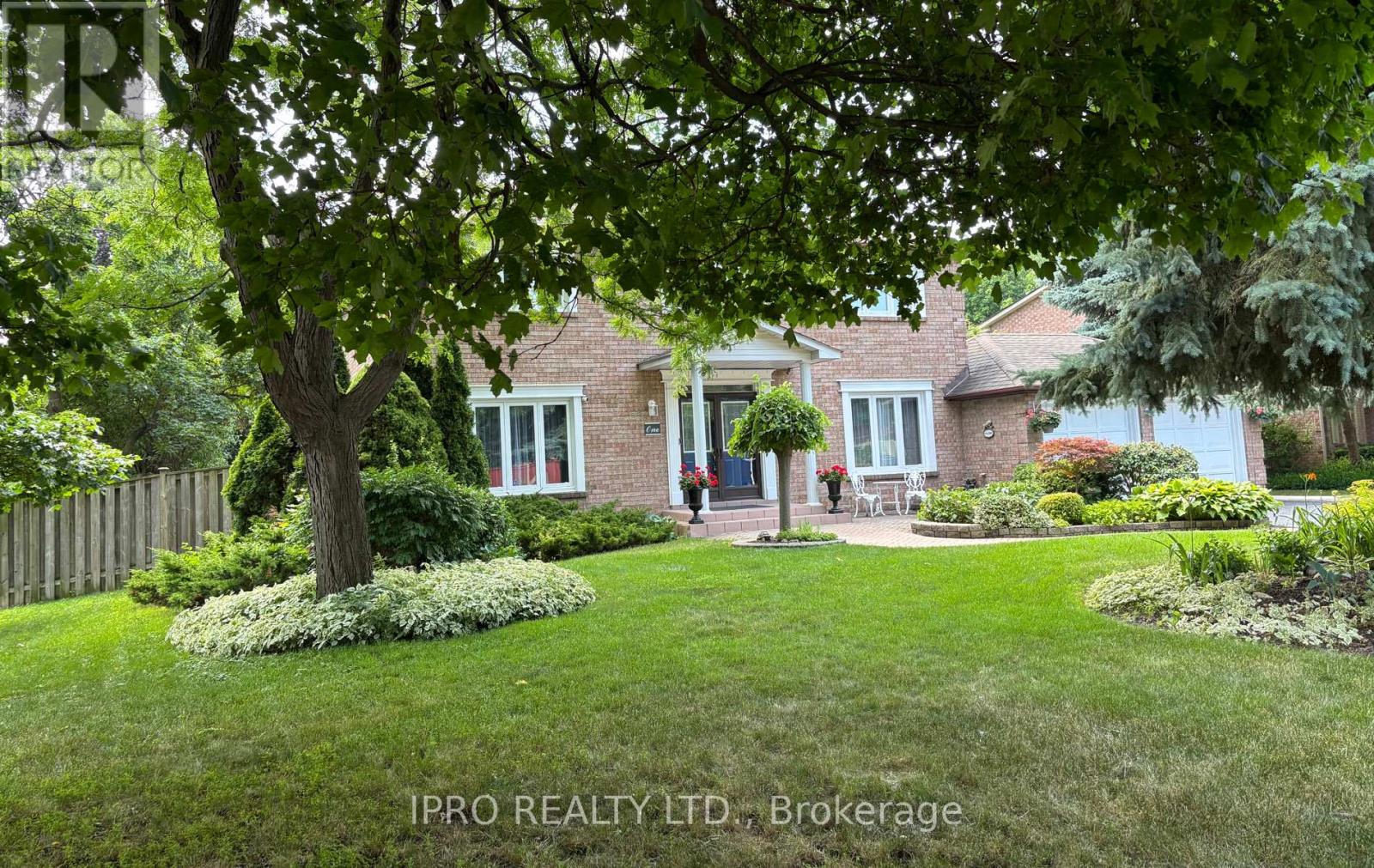 Property at 1 LINDHURST STREET image 2