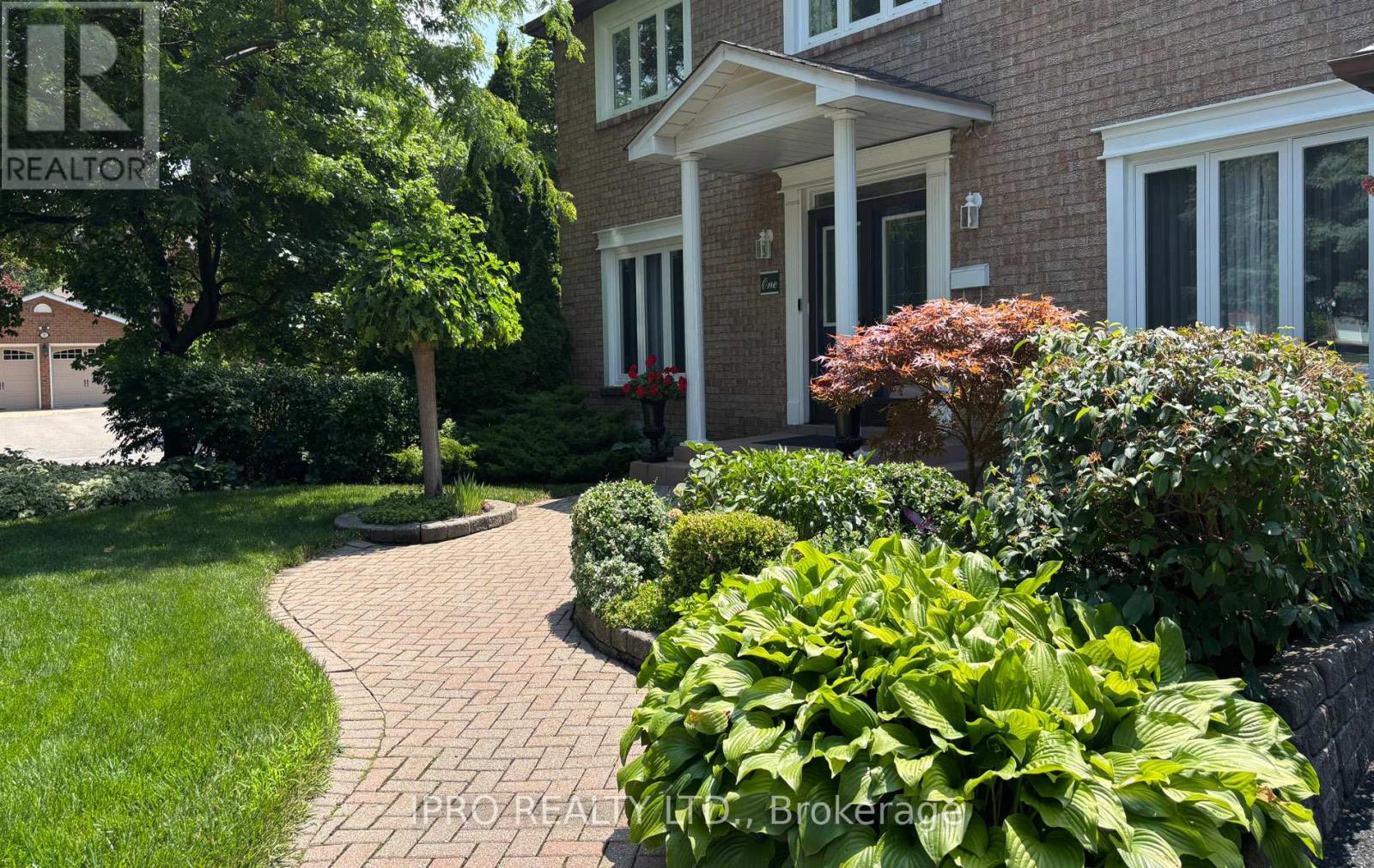Property at 1 LINDHURST STREET image 5