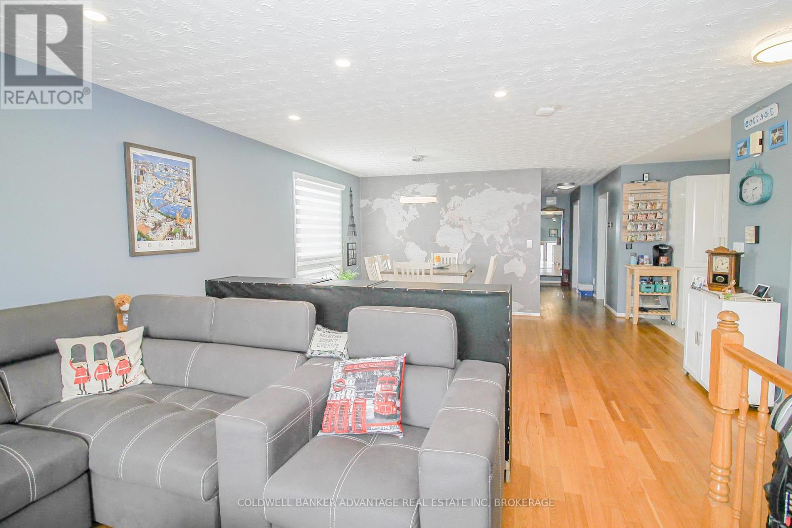 6251 Sherri Avenue, Niagara Falls, Ontario  L2H 2W7 - Photo 3 - X12306290