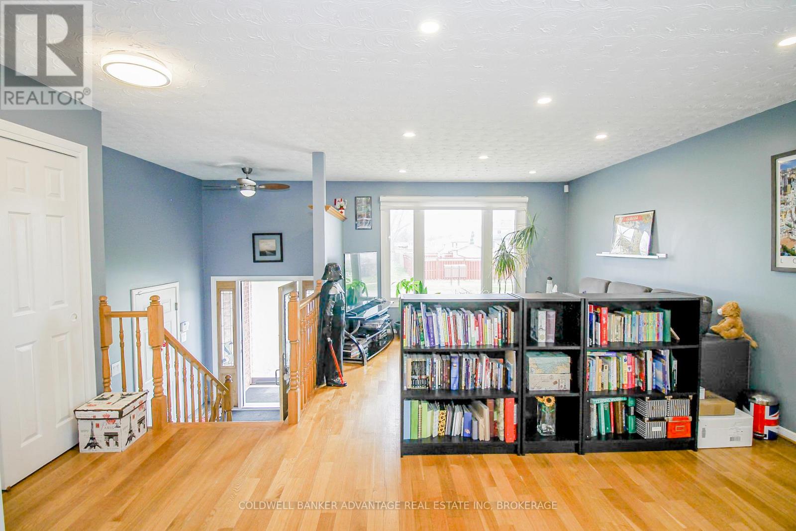 6251 Sherri Avenue, Niagara Falls, Ontario  L2H 2W7 - Photo 5 - X12306290