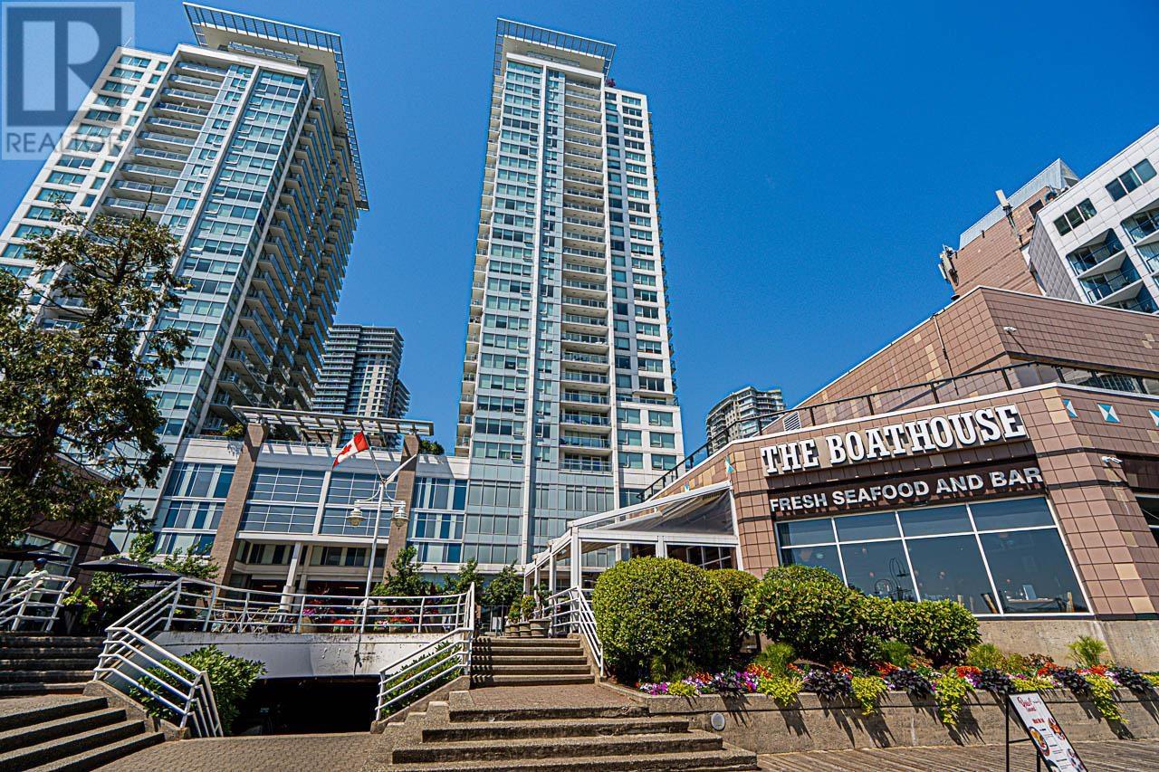 2712 908 Quayside Drive, New Westminster, British Columbia  V3M 0L4 - Photo 1 - R3030615