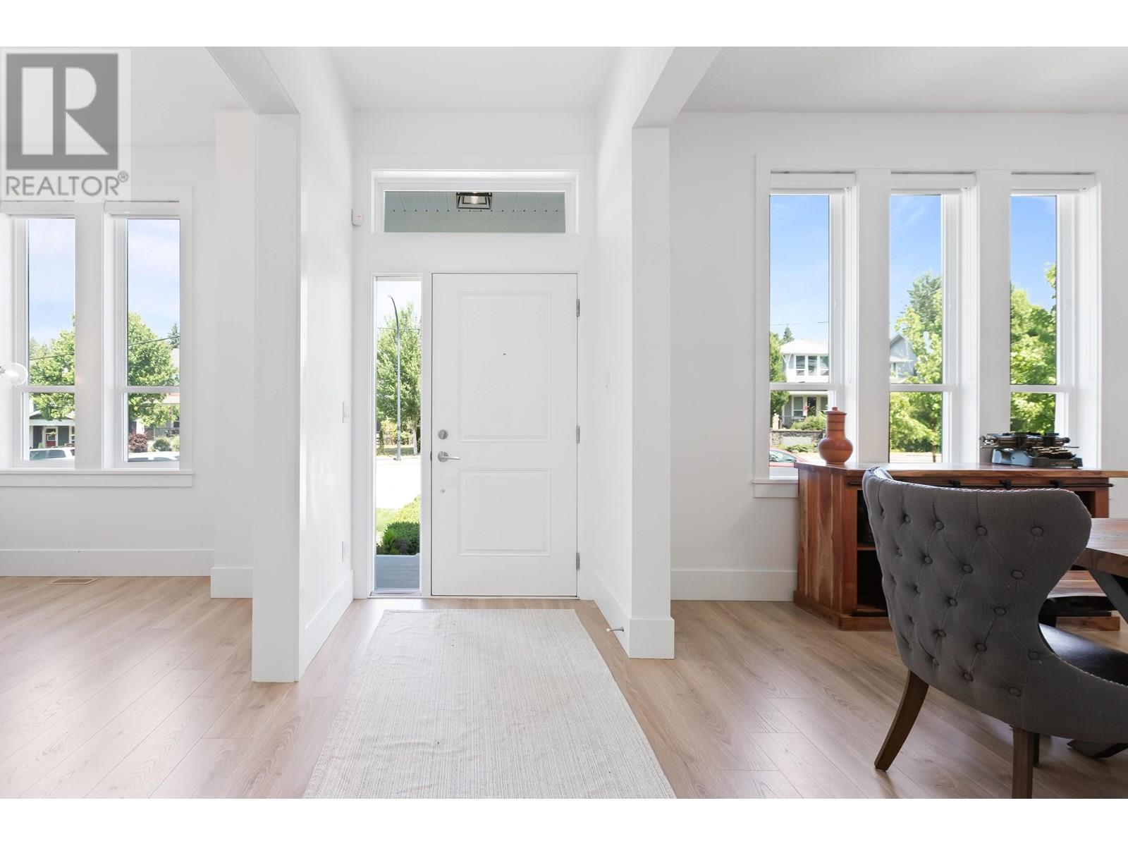 Property at 24398 112 AVENUE image 3