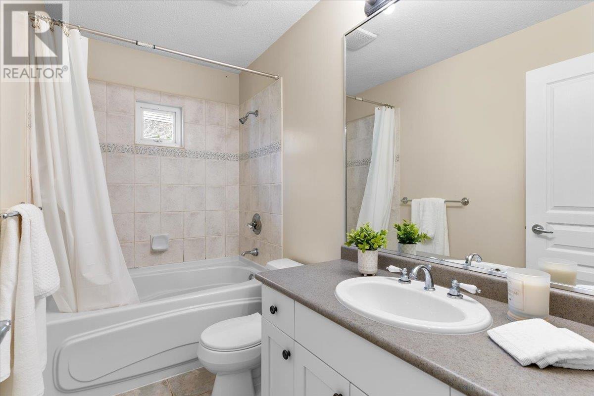 4949 Edendale Court, West Vancouver, British Columbia  V7W 3H7 - Photo 34 - R3030669