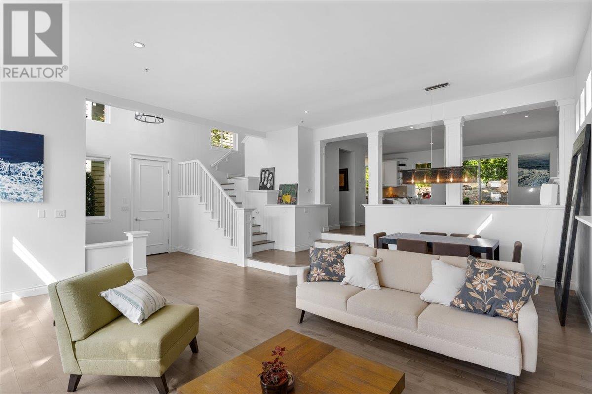 4949 Edendale Court, West Vancouver, British Columbia  V7W 3H7 - Photo 7 - R3030669