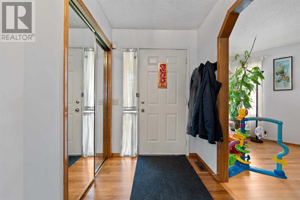 Property at 7103 California Boulevard NE image 4