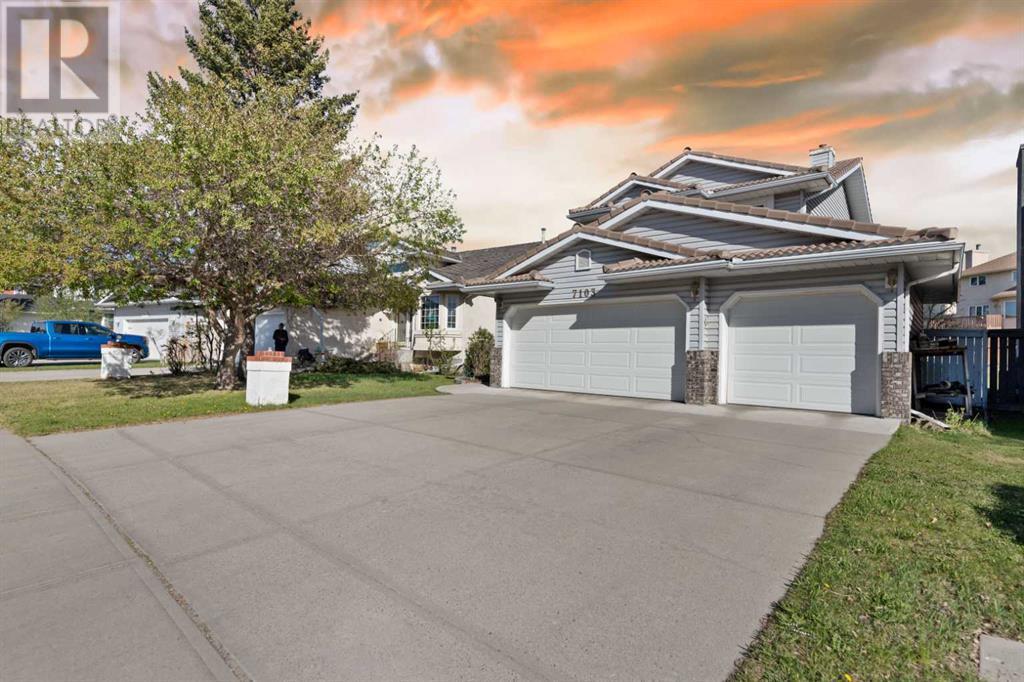 Property at 7103 California Boulevard NE image 2