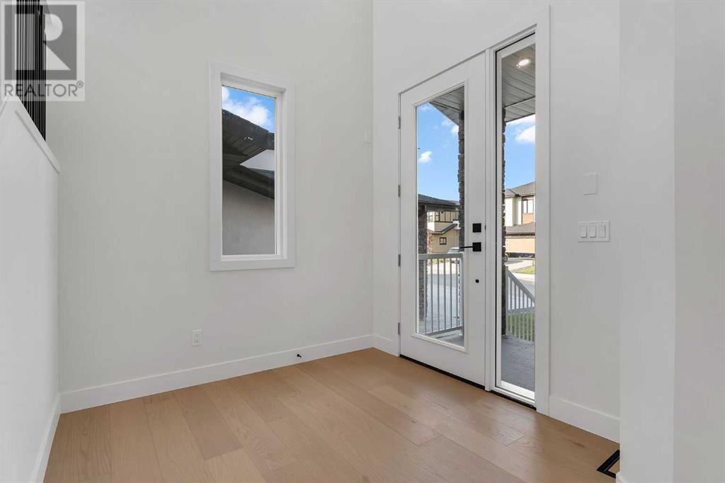 Property at 218 Kinniburgh Loop image 4