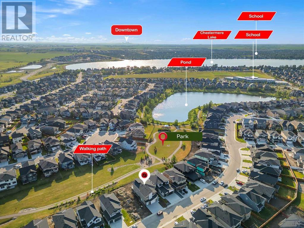 Property at 218 Kinniburgh Loop image 3