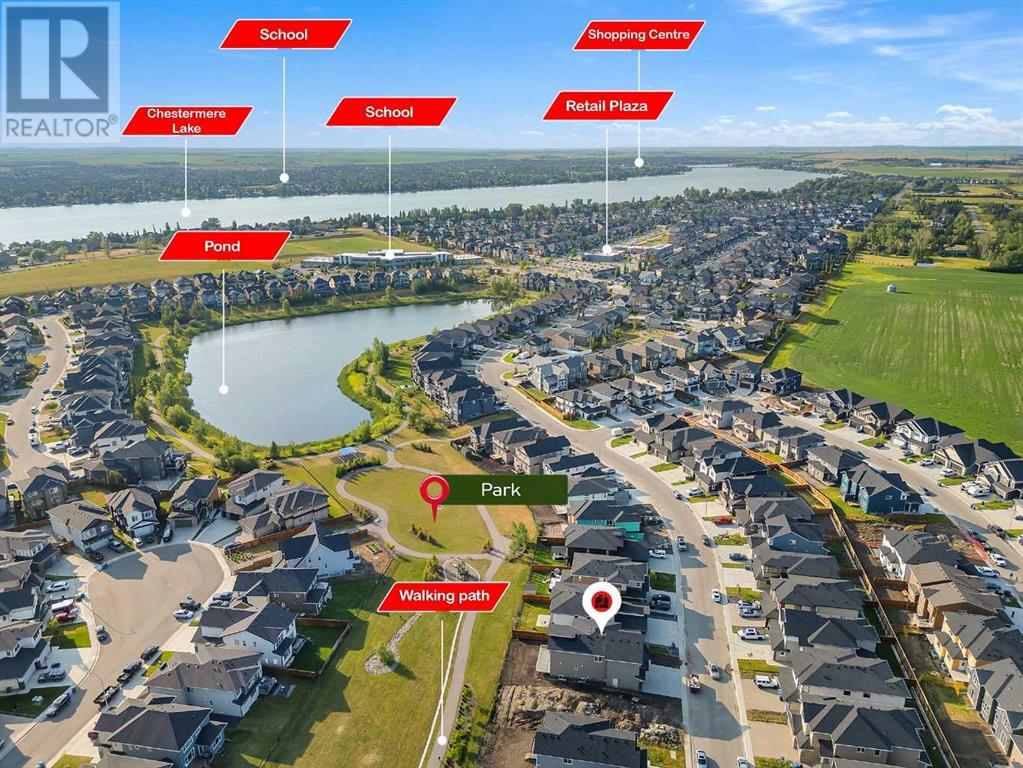 Property at 218 Kinniburgh Loop image 2
