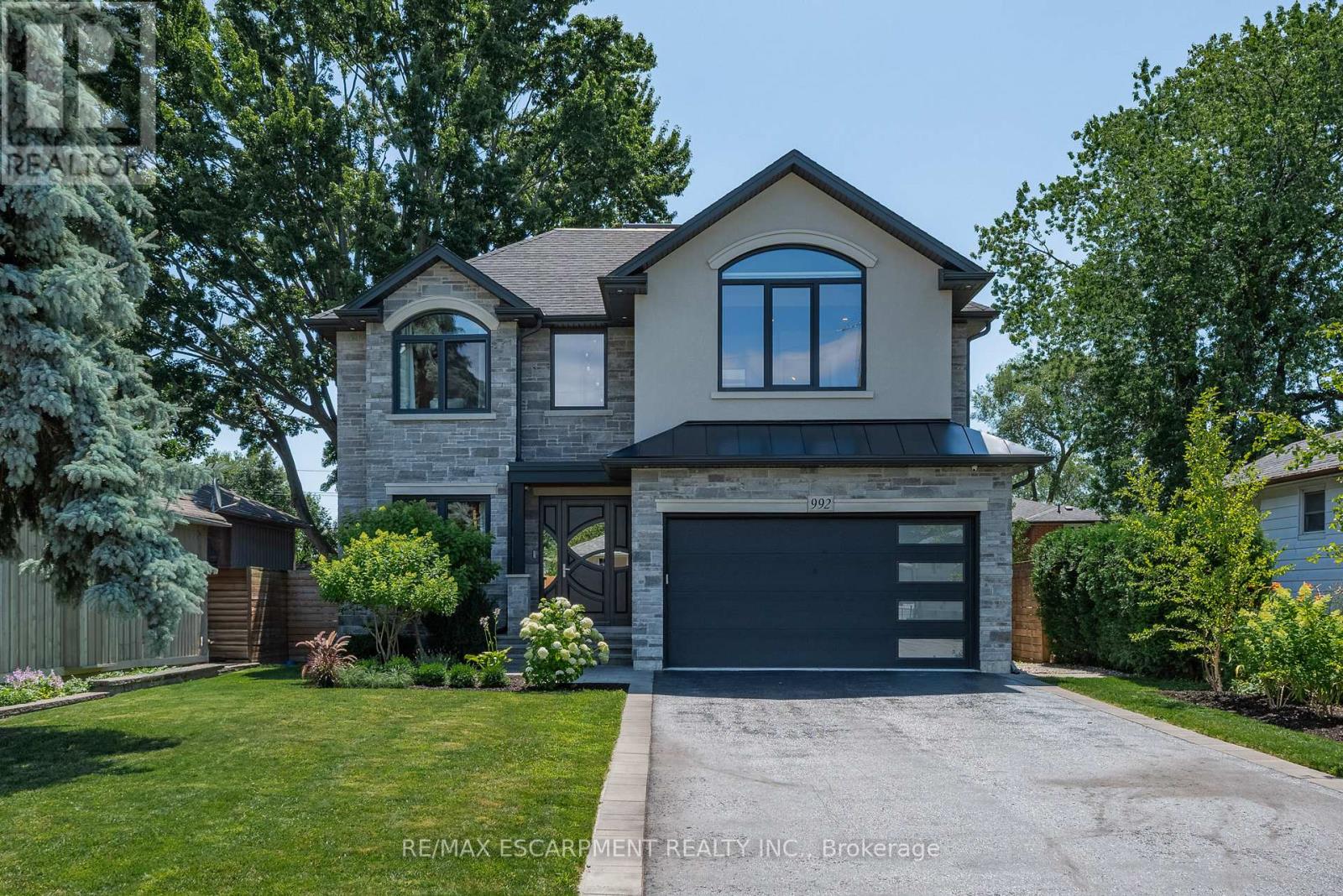 Property at 992 WALES AVENUE image 1