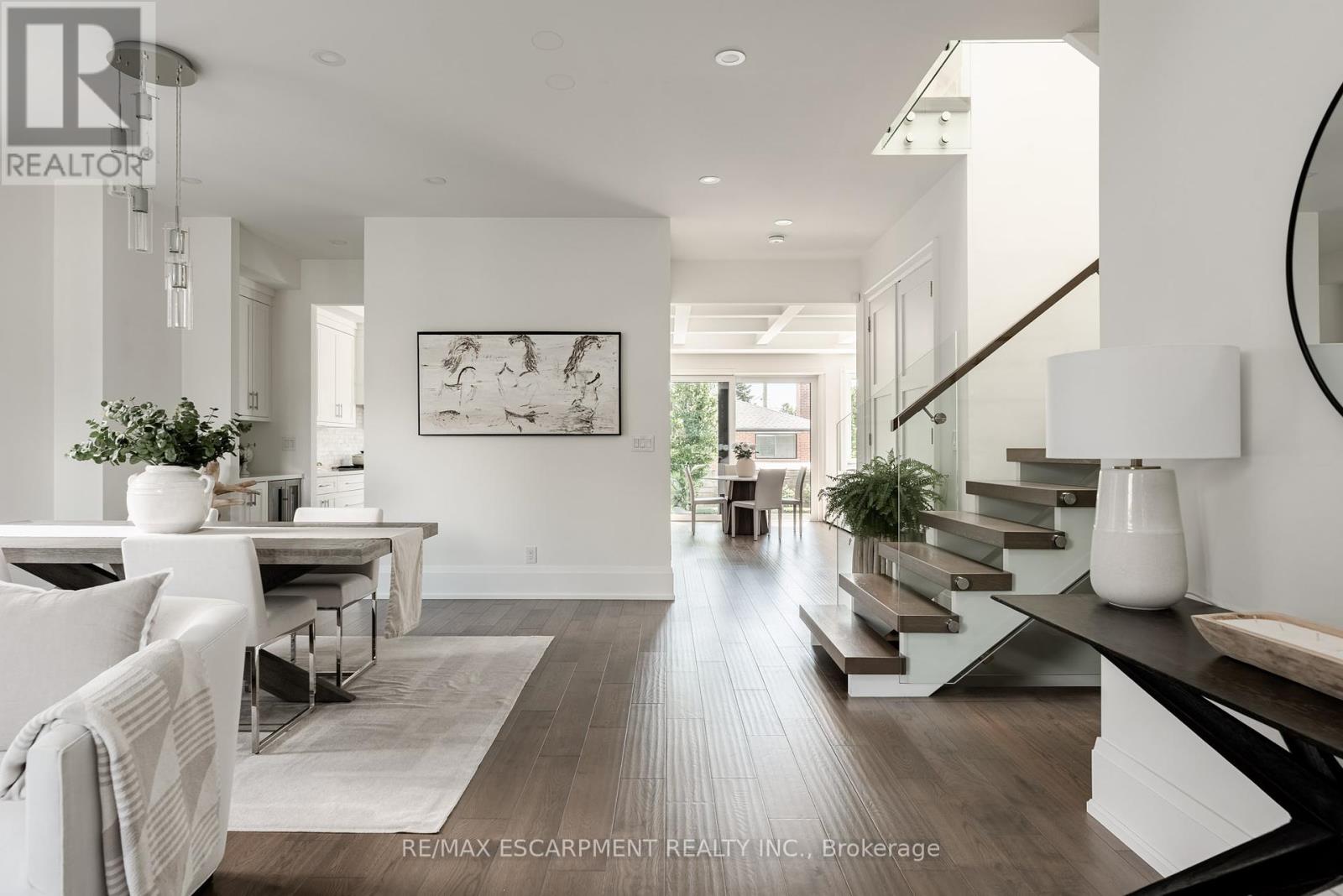 Property at 992 WALES AVENUE image 4