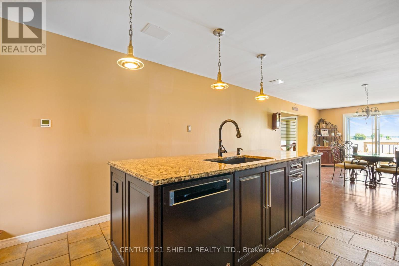 19018 County Road 2 Road, South Glengarry, Ontario  K6H 5R5 - Photo 19 - X12306341