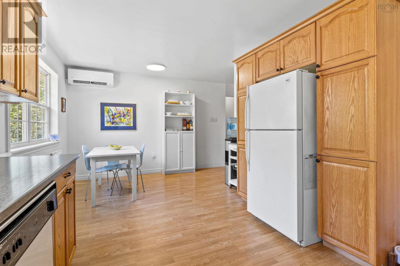 201 Clayton Drive, Fox Point, Nova Scotia  B0J 1T0 - Photo 11 - 202515773