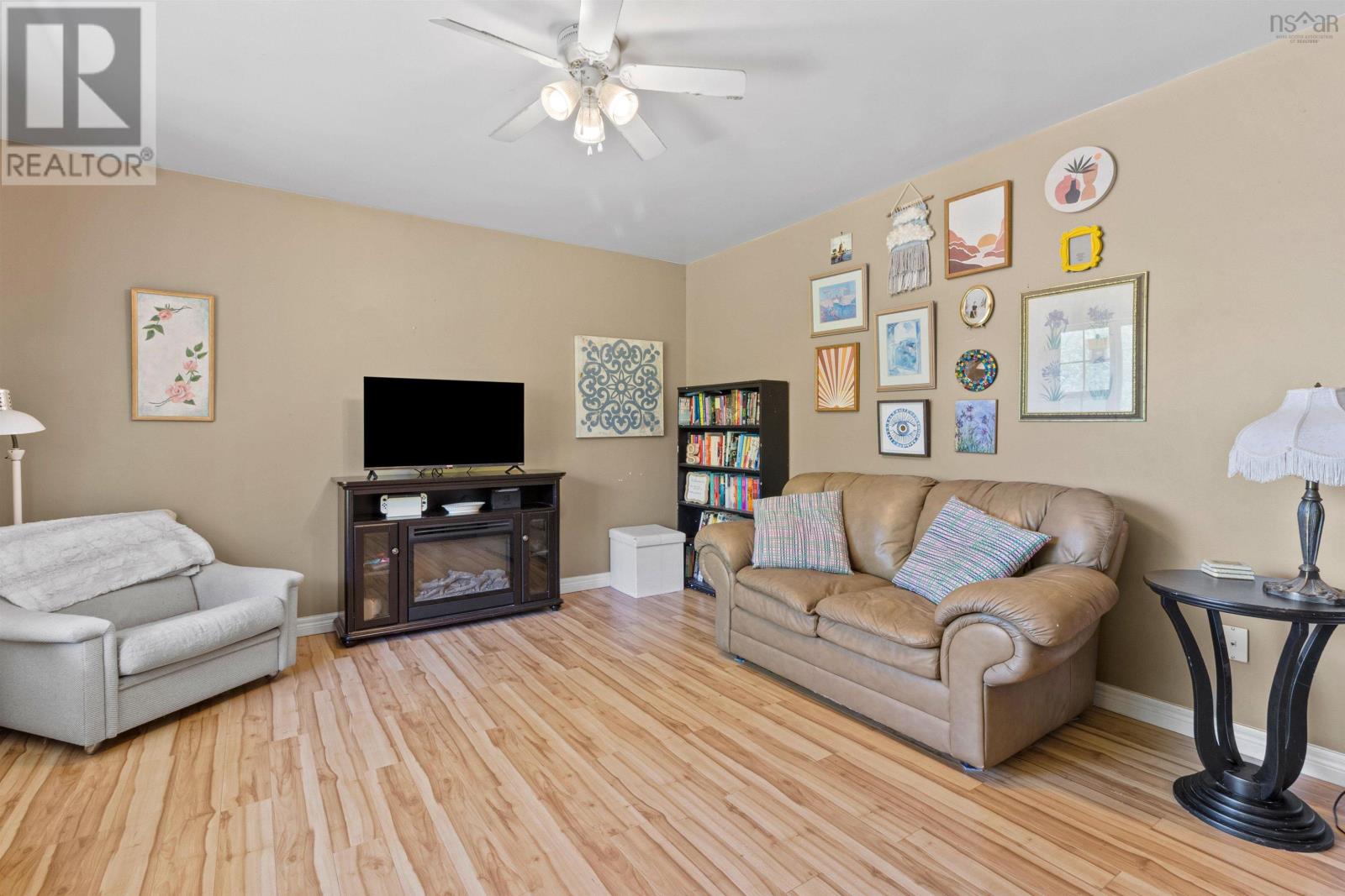 201 Clayton Drive, Fox Point, Nova Scotia  B0J 1T0 - Photo 5 - 202515773