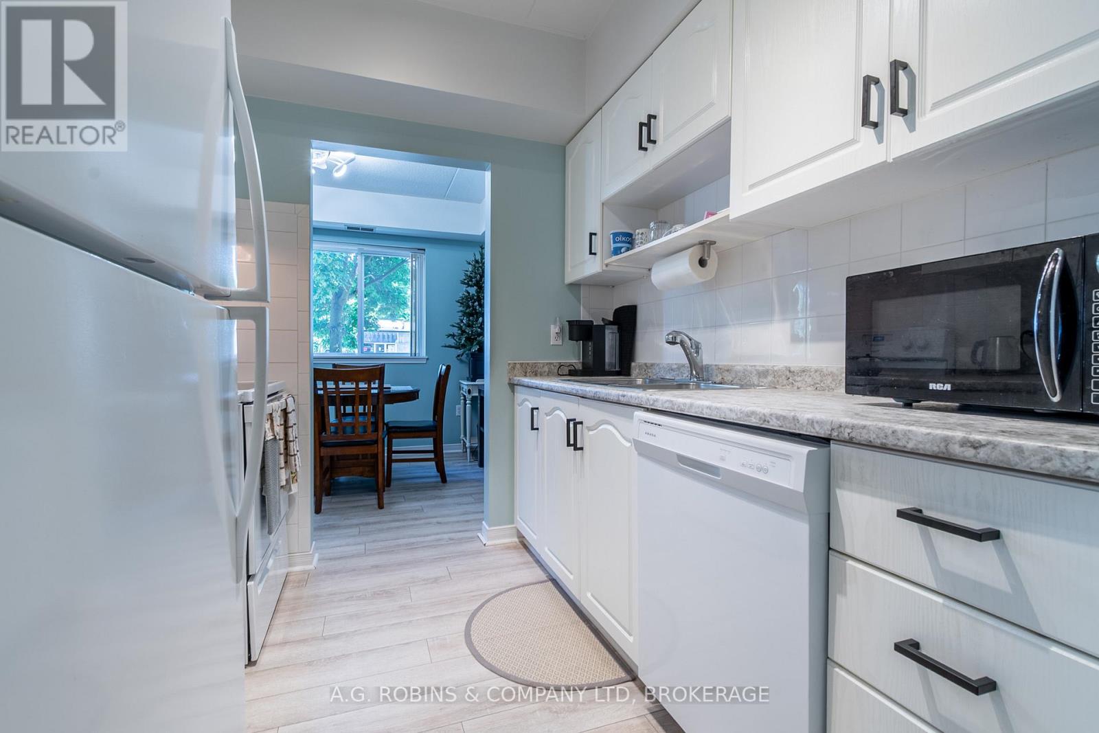 8 - 117 Willson Road, Welland, Ontario  L3C 2T4 - Photo 11 - X12306355