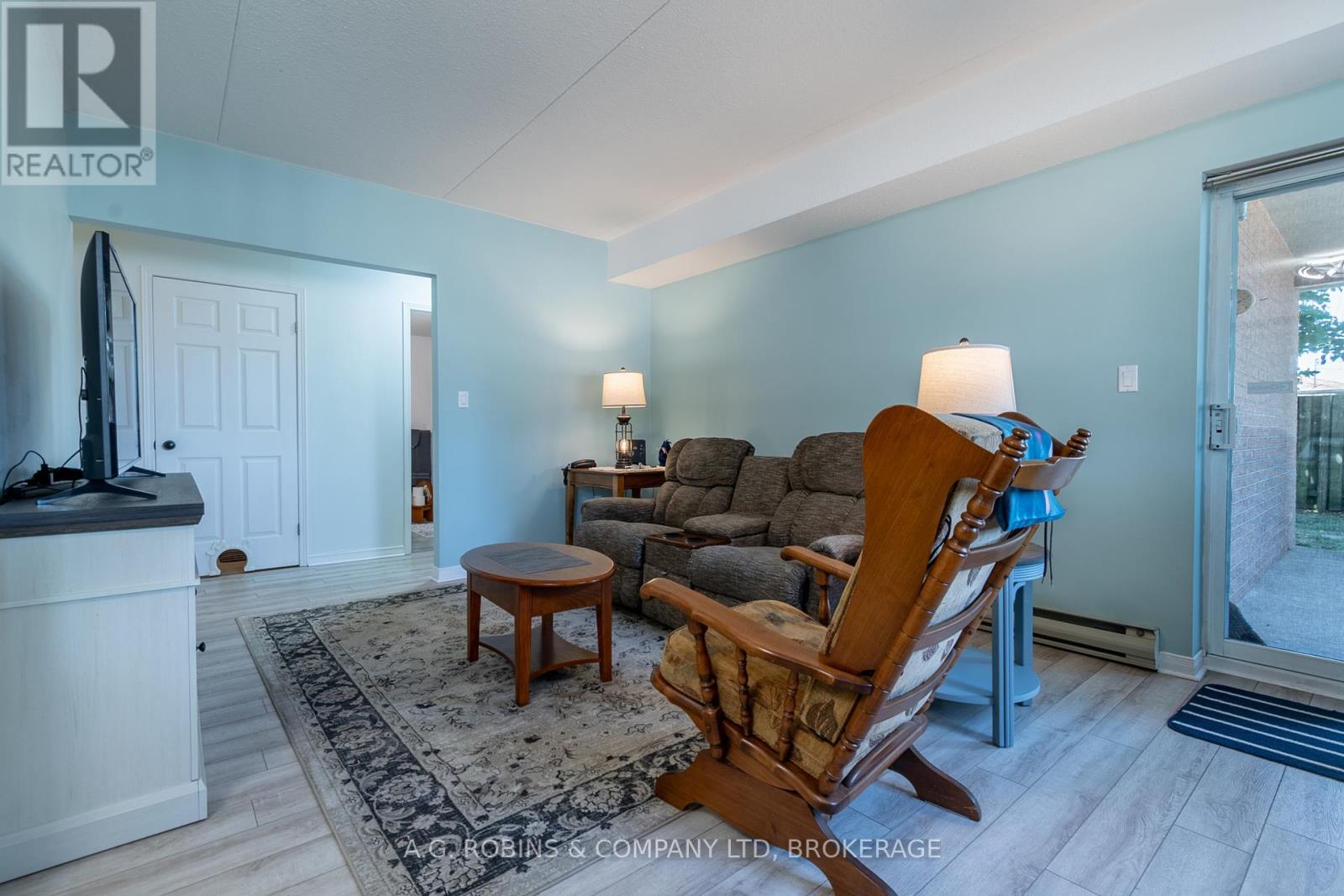 8 - 117 Willson Road, Welland, Ontario  L3C 2T4 - Photo 14 - X12306355