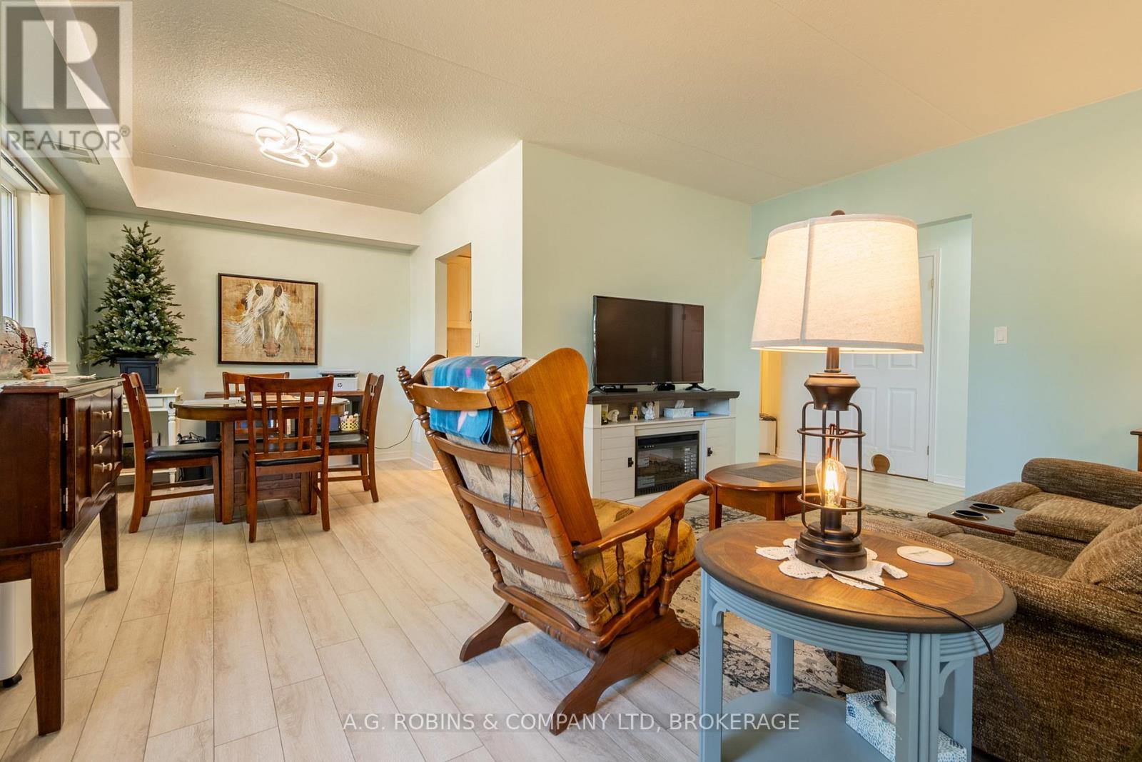8 - 117 Willson Road, Welland, Ontario  L3C 2T4 - Photo 17 - X12306355