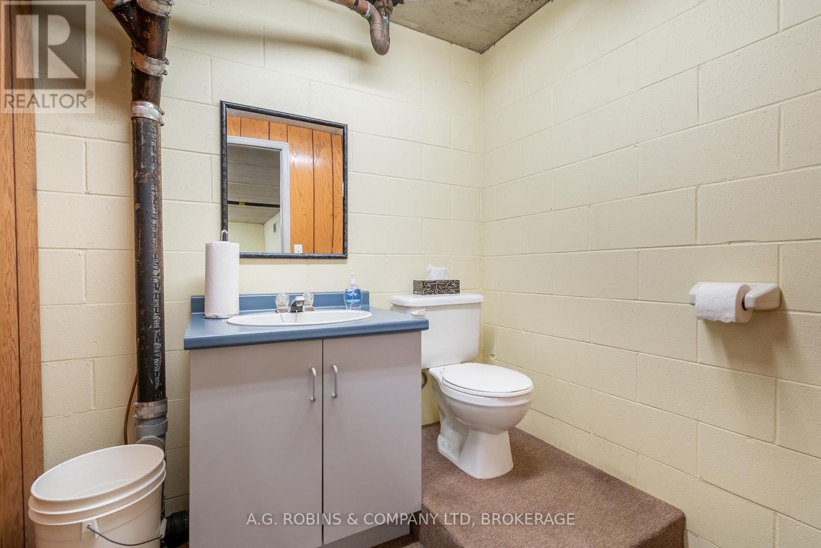 8 - 117 Willson Road, Welland, Ontario  L3C 2T4 - Photo 35 - X12306355