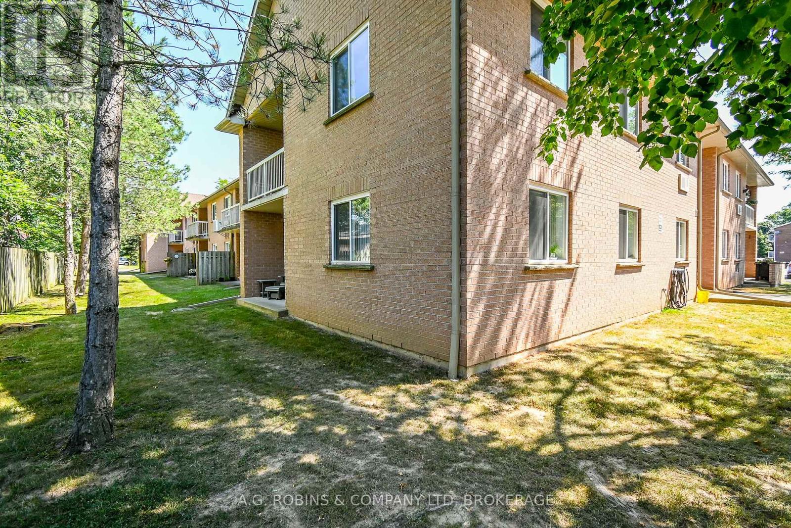 8 - 117 Willson Road, Welland, Ontario  L3C 2T4 - Photo 39 - X12306355