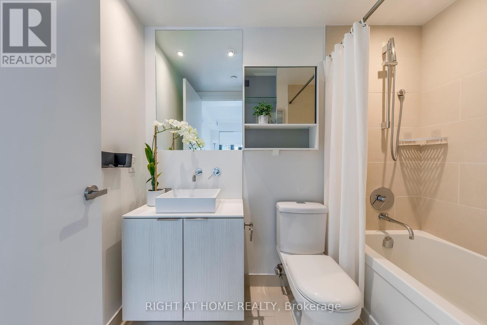 611 - 159 Dundas Street E, Toronto, Ontario  M5B 0A9 - Photo 21 - C12306387