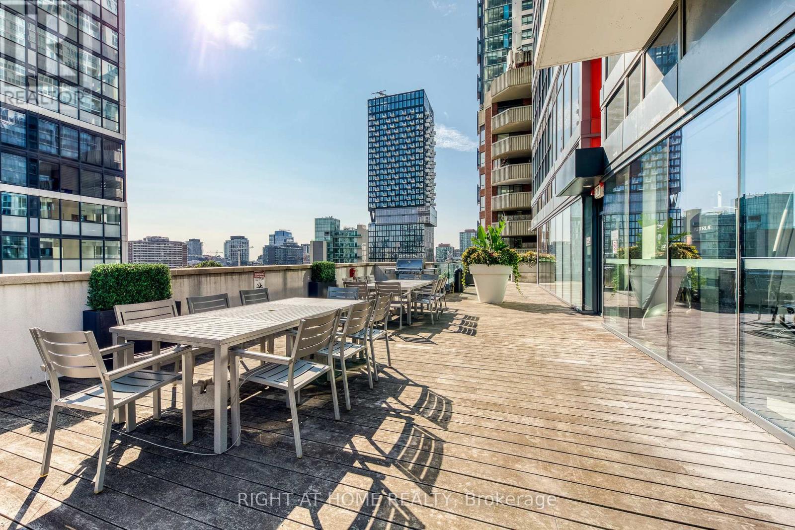 611 - 159 Dundas Street E, Toronto, Ontario  M5B 0A9 - Photo 27 - C12306387