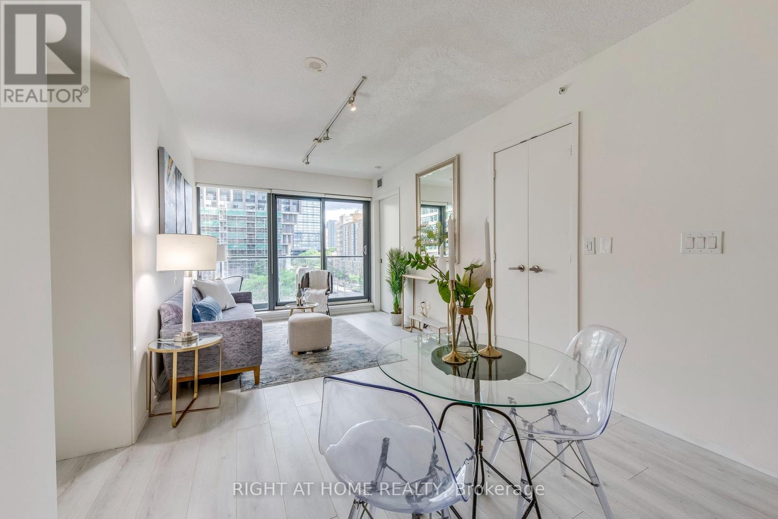 611 - 159 Dundas Street E, Toronto, Ontario  M5B 0A9 - Photo 7 - C12306387