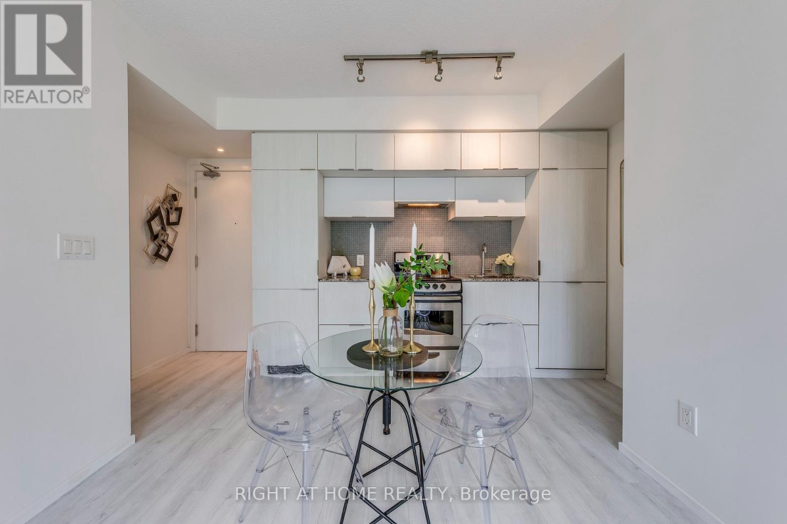 611 - 159 Dundas Street E, Toronto, Ontario  M5B 0A9 - Photo 8 - C12306387
