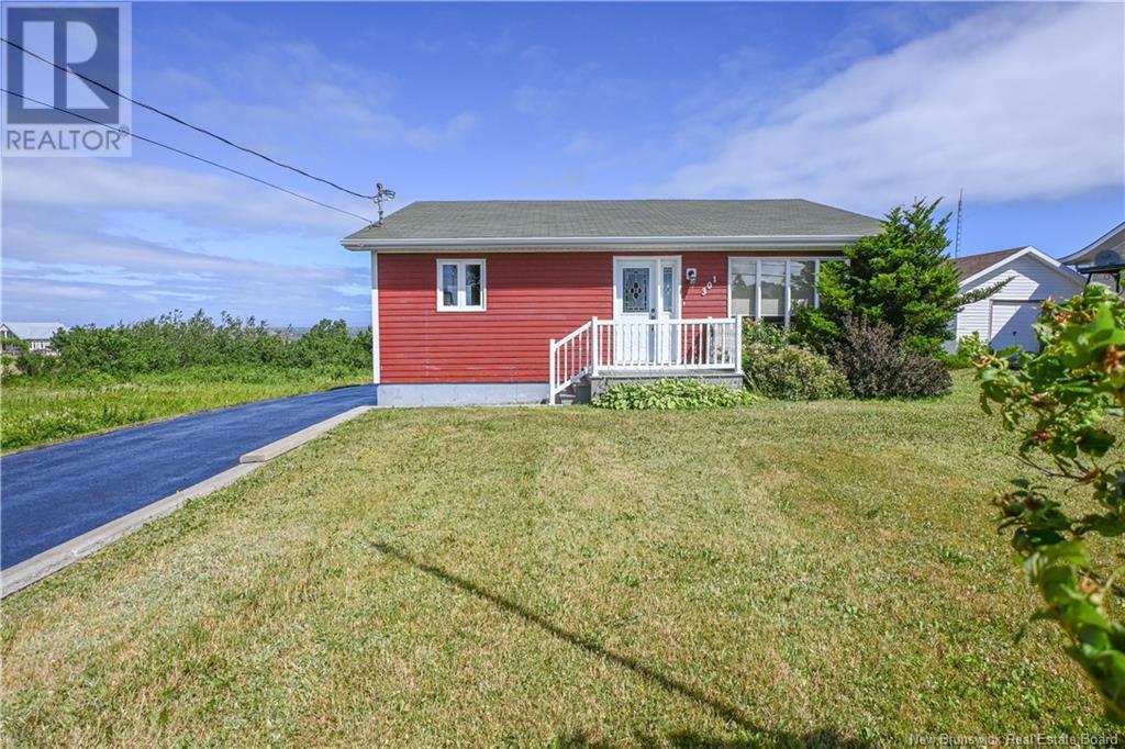 301 Rue De L'ile Street, Caraquet, New Brunswick  E1W 1B5 - Photo 2 - NB123292